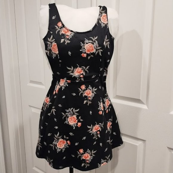 DIVIDED H&M Tank Fit and Flare Tank Dress size 4 - Picture 1 of 5